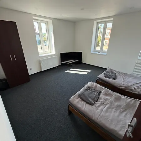 Resident House And Lejlighed *