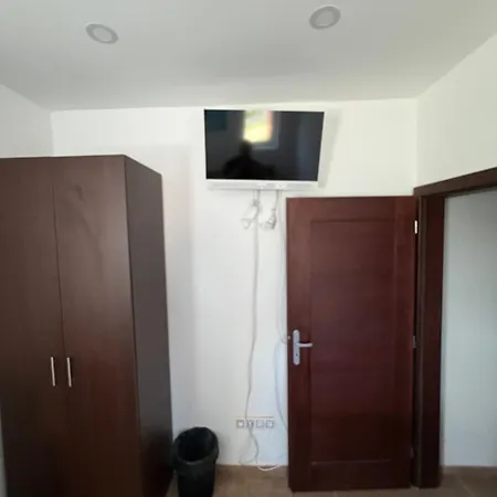 Resident House And * Priseka